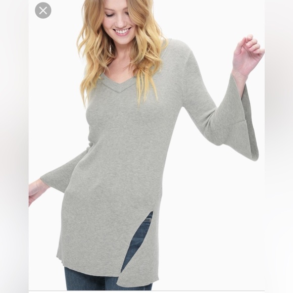 Splendid Gray Flare Sleeve V Neck Cashmere Blend Sweater Womens Small - Picture 1 of 8